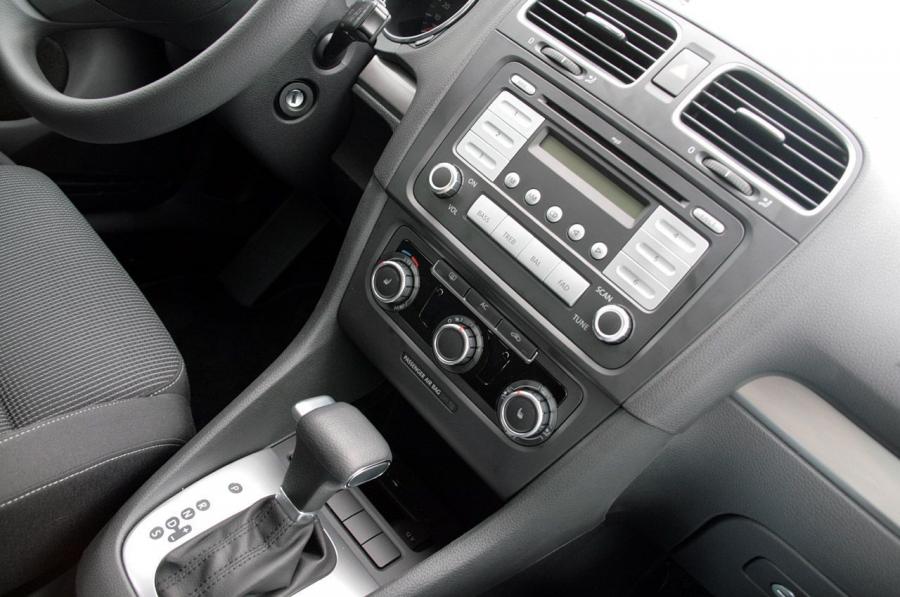  Volkswagen Golf 2010 года  (фото 27 из 36)